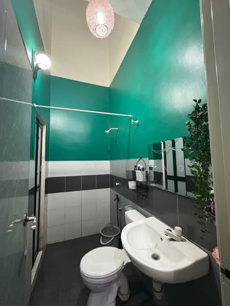 Kota Masai untuk Untuk Dijual - RM 550,000, Mac 2026 - Bathroom - PropertyGuru.com.my