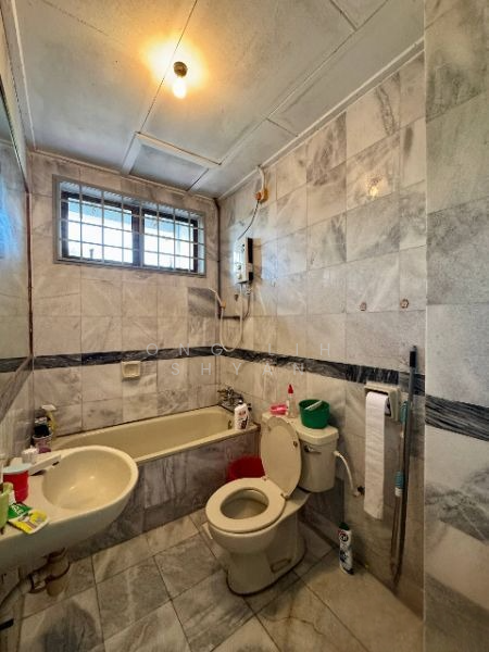 Taman Sri Putri @ Skudai untuk Untuk Dijual - RM 568,000, Mac 2026 - Bathroom - PropertyGuru.com.my