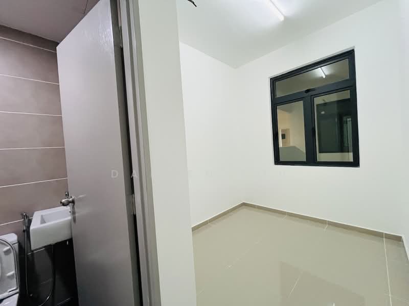 Service Residence for Rent at Serviced Residence @ The Louvre @ Country Heights - Darren Toh - Bathroom - PropertyGuru.com.my