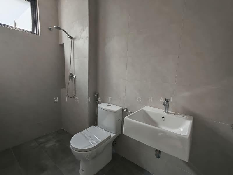 Semi-Detached House for Sale in Bandar Bukit Puchong (Puchong) - Michael Chai - Bathroom - PropertyGuru.com.my