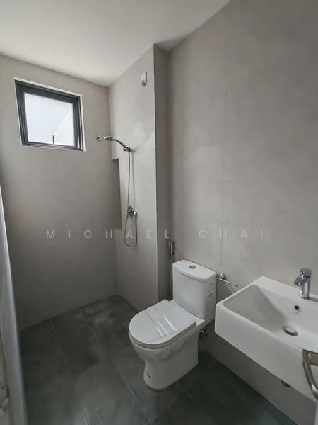 Semi-Detached House for Sale in Bandar Bukit Puchong (Puchong) - Michael Chai - Bathroom - PropertyGuru.com.my