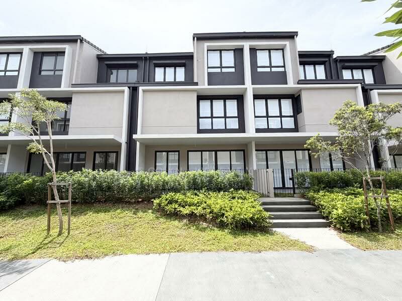 3-storey Terraced House for Sale in Taman Bukit Serdang (Seri Kembangan) - Tony YY - PropertyGuru.com.my