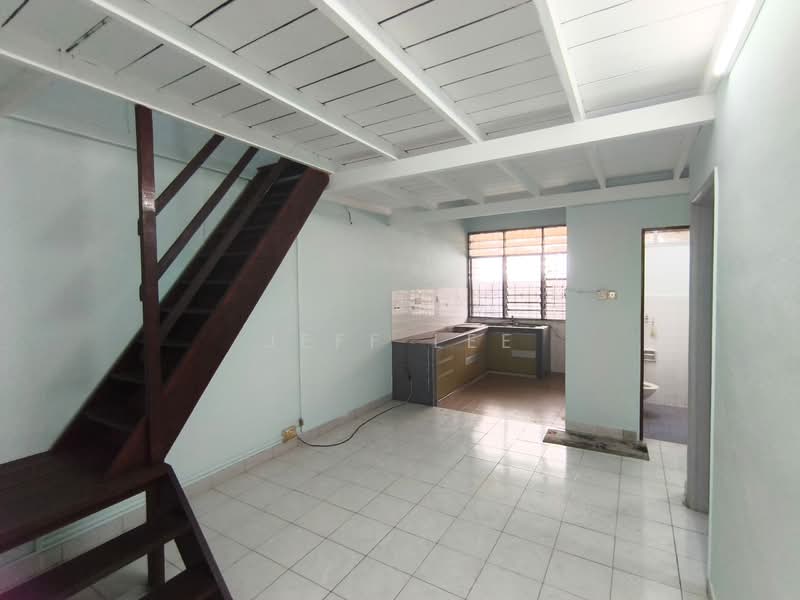 1-storey Terraced House for Sale in Taman Perling (Perling) - Jeff Lee - Kitchen - PropertyGuru.com.my