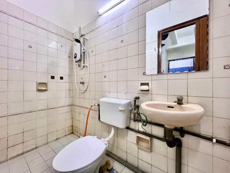 USJ 2 untuk Untuk Dijual - RM 659,000, Mac 2026 - Bathroom - PropertyGuru.com.my