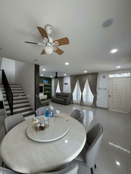 Berkembar Dua Tingkat Peserai untuk Untuk Dijual - RM 540,000, Mac 2026 - Living Room - PropertyGuru.com.my