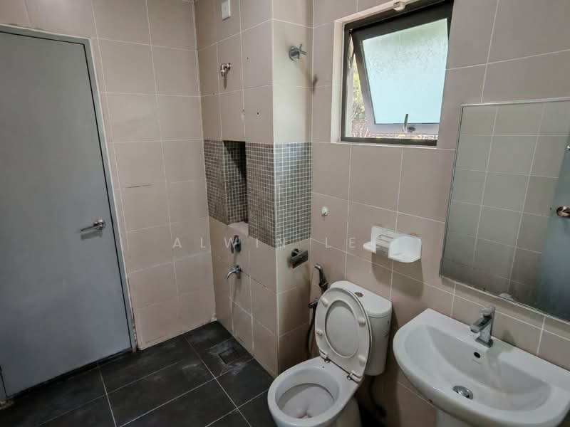 2-storey Terraced House for Rent in Bandar Bukit Raja (Klang) - Alwin Lee - Bathroom - PropertyGuru.com.my