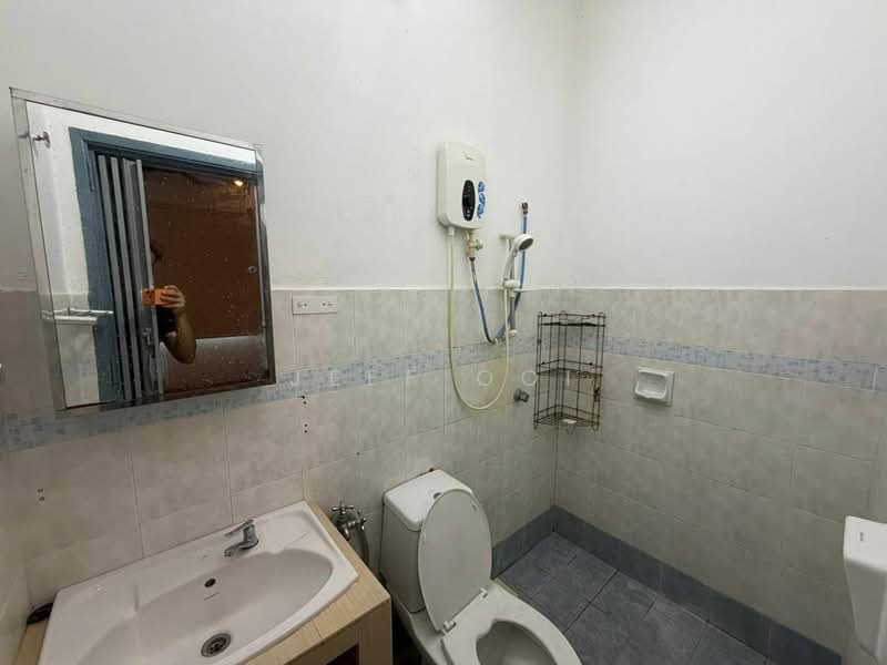 1-storey Terraced House for Rent in Iskandar Puteri (Nusajaya) (Johor) - Jeff Ooi - Bathroom - PropertyGuru.com.my