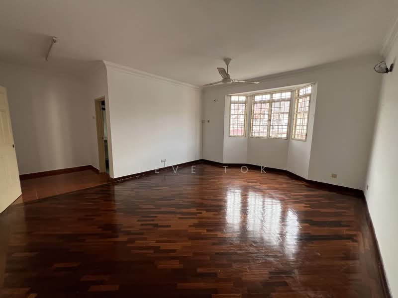 2-storey Terraced House for Sale in Bukit Rahman Putra (Sungai Buloh) - Steve Tok - Living Room - PropertyGuru.com.my