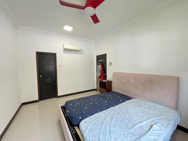 Apartment for Sale at Desa Idaman Residences - Charlie Gan - Bedroom - PropertyGuru.com.my