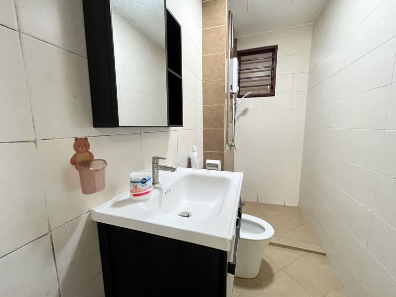 Apartment for Sale at Desa Idaman Residences - Charlie Gan - Bathroom - PropertyGuru.com.my