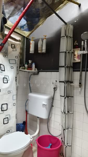 Taman Kosas untuk Untuk Dijual - RM 550,000, Feb 2026 - Bathroom - PropertyGuru.com.my