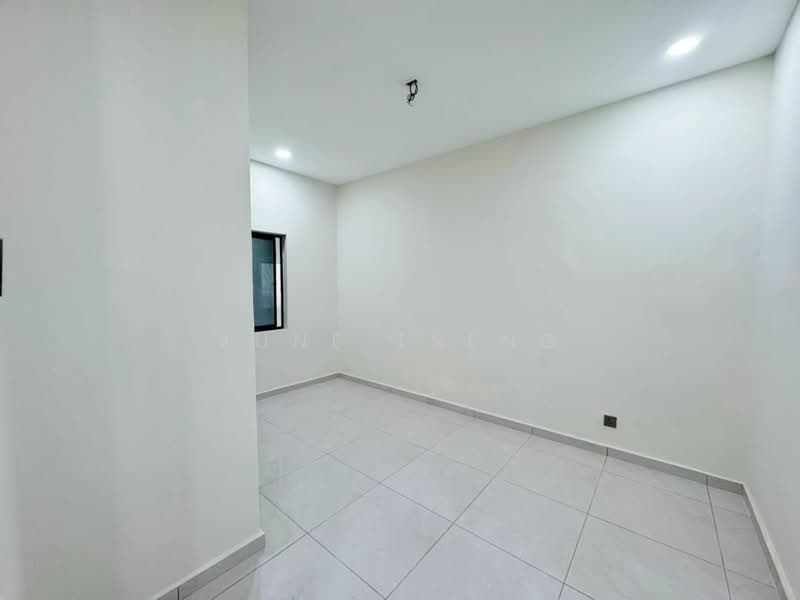 2-storey Terraced House for Sale in Taman Puteri Wangsa (Ulu Tiram) - June Tseng - PropertyGuru.com.my