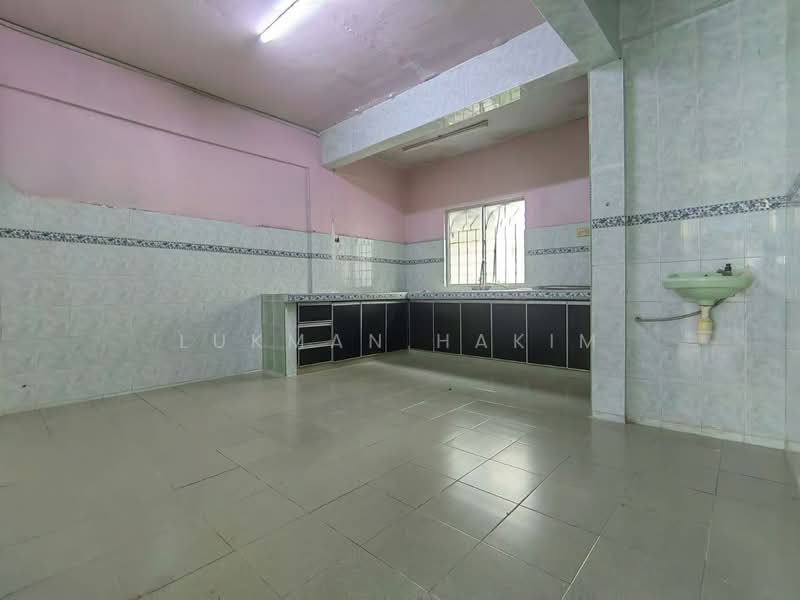 Taman Cheras Jaya untuk Untuk Dijual - RM 395,000, Mac 2026 - Kitchen - PropertyGuru.com.my