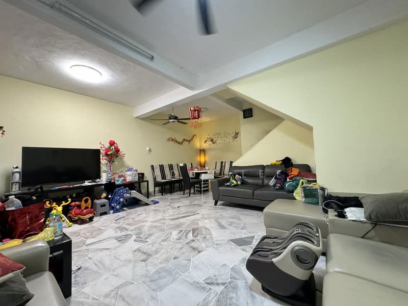Jalan Merak Puchong Jaya untuk Untuk Dijual - RM 790,000, Mac 2026 - Living Room - PropertyGuru.com.my