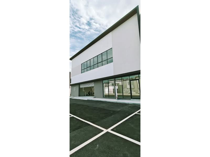 Factory for Rent in Taman Perindustrian Air Hitam (Klang) - Fly Lim - Exterior - PropertyGuru.com.my