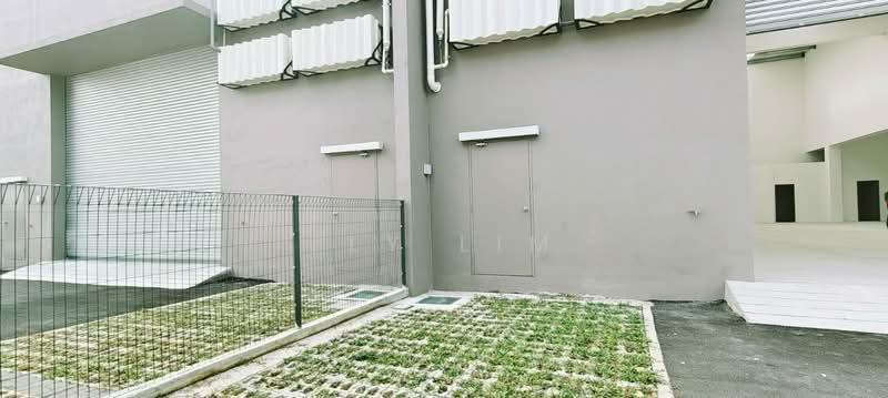 Factory for Rent in Taman Perindustrian Air Hitam (Klang) - Fly Lim - Exterior - PropertyGuru.com.my
