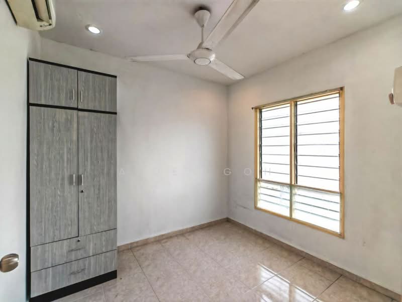 Setia Indah Flat untuk Untuk Disewa - RM 1,100 /bulan, Mac 2026 - Bedroom - PropertyGuru.com.my