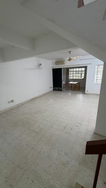 3-storey Terraced House for Sale in Taman Daya (Kepong) - Jim . - Living Room - PropertyGuru.com.my