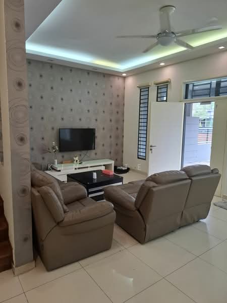 Cluster House for Rent in Bukit Indah (Iskandar Puteri (Nusajaya)) - Kinki Teow - Living Room - PropertyGuru.com.my