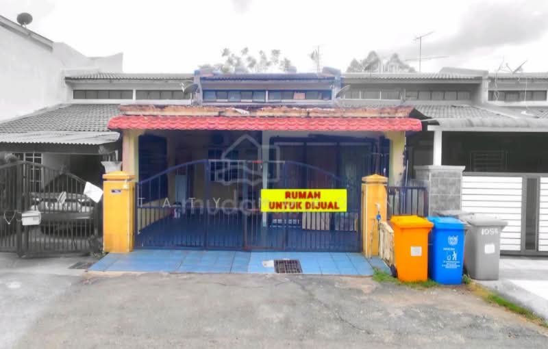 1.5-storey Terraced House for Sale in Bandar Baru Sungai Buloh (Sungai Buloh) - Taty Nordin - Exterior - PropertyGuru.com.my