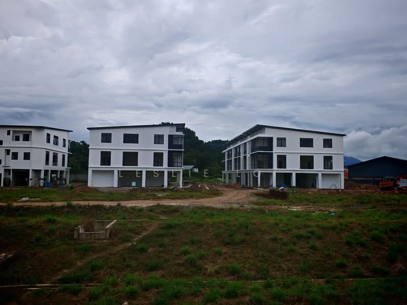 Shop / Office for Sale in Bau (Sarawak) - Leslie Loi - Exterior - PropertyGuru.com.my
