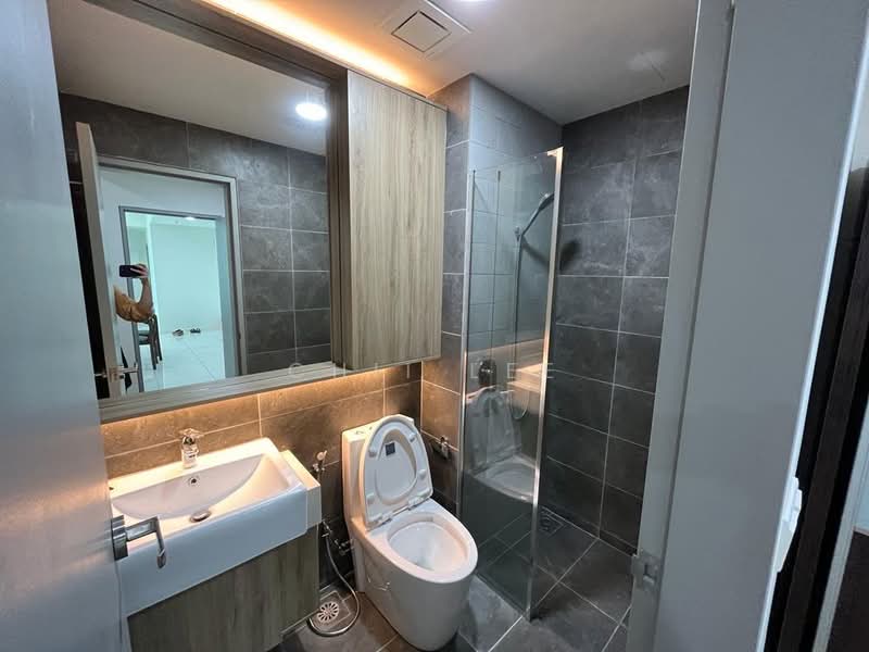 Suasana @ Utropolis untuk Untuk Disewa - RM 1,700 /bulan, Mac 2026 - Bathroom - PropertyGuru.com.my