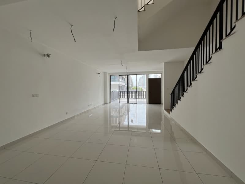 3-storey Terraced House for Rent in BANDAR PUCHONG JAYA (Puchong) - Joe ER - Living Room - PropertyGuru.com.my