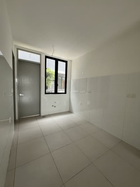 3-storey Terraced House for Rent in BANDAR PUCHONG JAYA (Puchong) - Joe ER - Kitchen - PropertyGuru.com.my