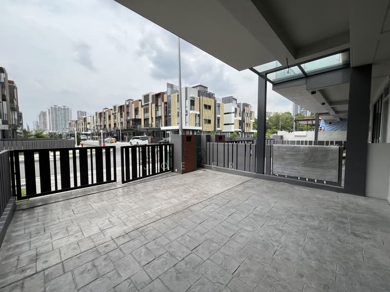3-storey Terraced House for Rent in BANDAR PUCHONG JAYA (Puchong) - Joe ER - Exterior - PropertyGuru.com.my