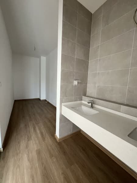 3-storey Terraced House for Rent in BANDAR PUCHONG JAYA (Puchong) - Joe ER - Bathroom - PropertyGuru.com.my