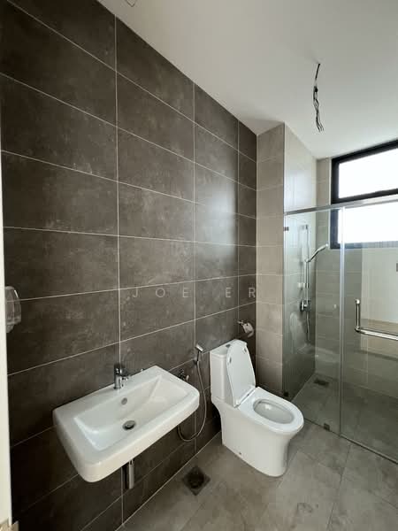 3-storey Terraced House for Rent in BANDAR PUCHONG JAYA (Puchong) - Joe ER - Bathroom - PropertyGuru.com.my