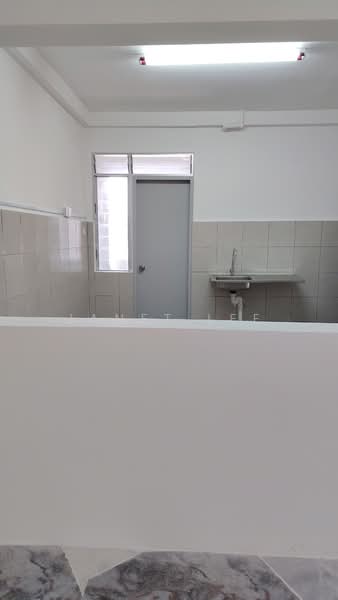 Sri Angsana Hilir untuk Untuk Disewa - RM 1,800 /bulan, Mac 2026 - Kitchen - PropertyGuru.com.my