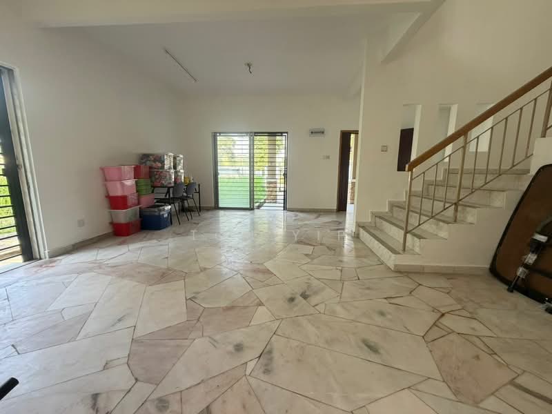 2-storey Terraced House for Sale in Saujana Rawang (Rawang) - Tom Yip - Living Room - PropertyGuru.com.my