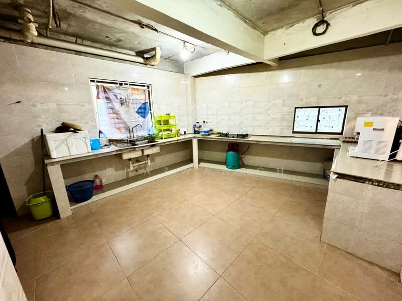 3 Storey Terrace AU1 Taman Keramat Permai KL untuk Untuk Dijual - RM 630,000, Feb 2026 - Kitchen - PropertyGuru.com.my
