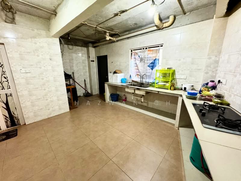 3 Storey Terrace AU1 Taman Keramat Permai KL untuk Untuk Dijual - RM 630,000, Feb 2026 - Kitchen - PropertyGuru.com.my