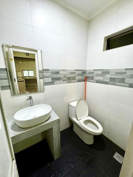 3 Storey Terrace AU1 Taman Keramat Permai KL untuk Untuk Dijual - RM 630,000, Feb 2026 - Bathroom - PropertyGuru.com.my