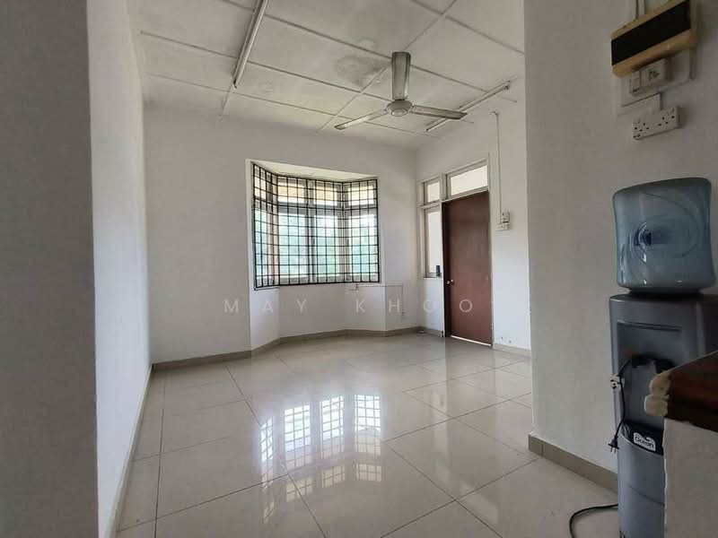 2-storey Terraced House for Sale in Taman Molek (Johor Bahru) - May Khoo - Living Room - PropertyGuru.com.my