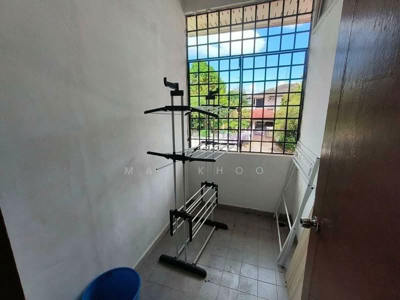 2-storey Terraced House for Sale in Taman Molek (Johor Bahru) - May Khoo - Balcony - PropertyGuru.com.my
