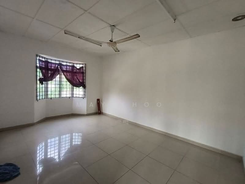 2-storey Terraced House for Sale in Taman Molek (Johor Bahru) - May Khoo - Living Room - PropertyGuru.com.my