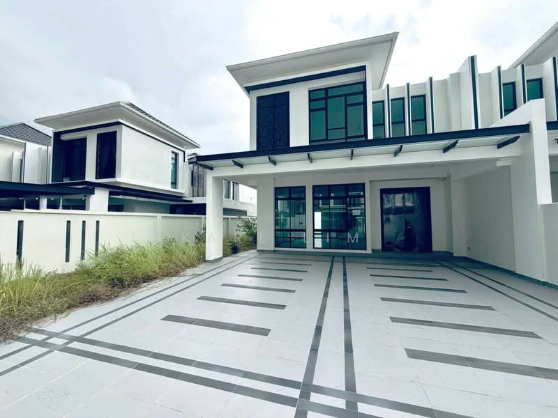 Semi-Detached House for Sale in Setia Tropika (Johor Bahru) - Karl Lim - Exterior - PropertyGuru.com.my