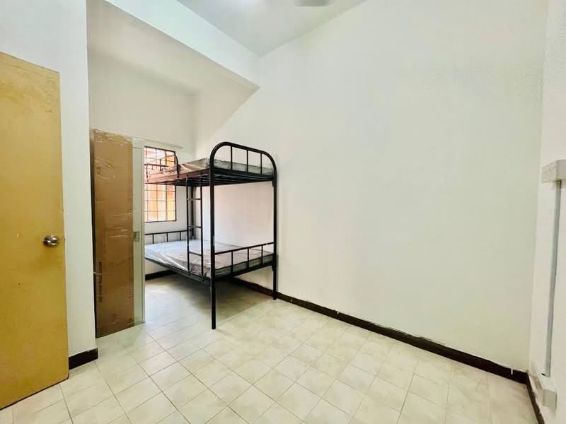 Jalan Plumbum, Seksyen 7 untuk Untuk Dijual - RM 625,000, Mac 2026 - Bedroom - PropertyGuru.com.my