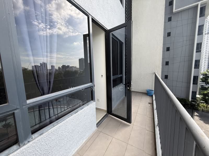 Nidoz Residences @ Desa Petaling untuk Untuk Disewa - RM 3,099 /bulan, Feb 2026 - Balcony attached with bedroom 01 - PropertyGuru.com.my