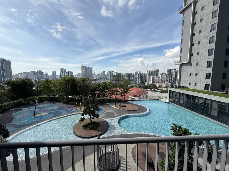 Nidoz Residences @ Desa Petaling untuk Untuk Disewa - RM 3,099 /bulan, Feb 2026 - Balcony attached with master-bedroom  - PropertyGuru.com.my