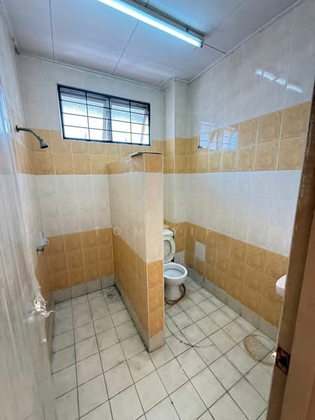 3-storey Terraced House for Sale in Subang Bestari (Shah Alam) - Tom Yip - Bathroom - PropertyGuru.com.my