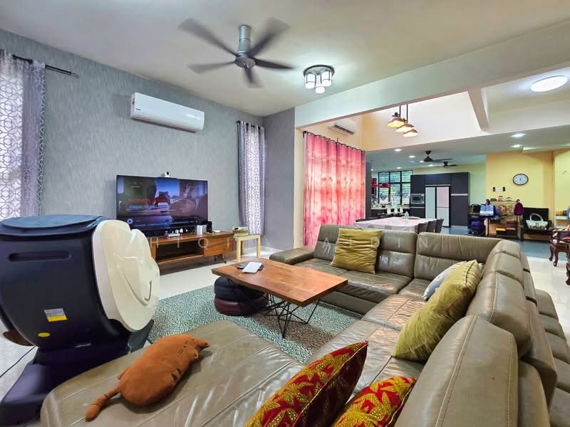 Semi-Detached House for Sale in Saujana Utama (Selangor) - Shiqin Saidin - Living Room - PropertyGuru.com.my
