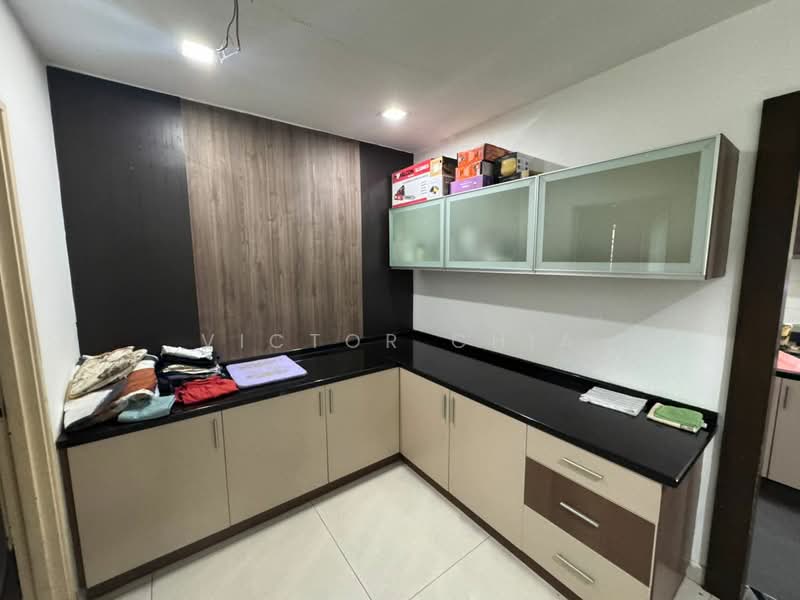 Sutera Utama untuk Untuk Dijual - RM 1,700,000, Mac 2026 - Kitchen - PropertyGuru.com.my