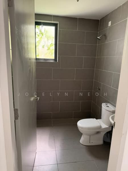 Semi-Detached House for Sale in Taman Jasa Ria (Garden villa) (Bukit Mertajam) - Jocelyn Neoh - Bathroom - PropertyGuru.com.my