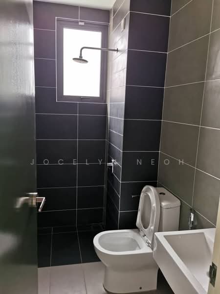 Semi-Detached House for Sale in Taman Jasa Ria (Garden villa) (Bukit Mertajam) - Jocelyn Neoh - Bathroom - PropertyGuru.com.my