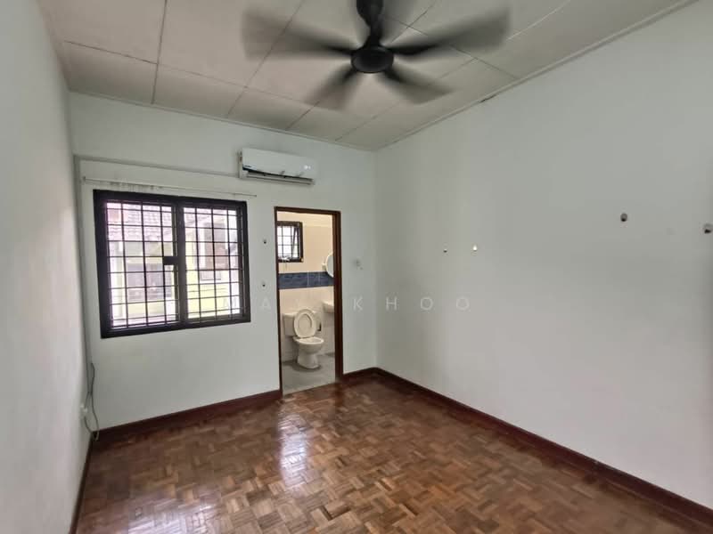 2-storey Terraced House for Sale in Permas Jaya (Johor) - May Khoo - Bathroom - PropertyGuru.com.my
