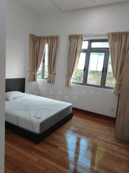 Semi-Detached House for Rent in Bandar Putra Permai (Seri Kembangan) - Chiew Hoei Yeoh - Bedroom - PropertyGuru.com.my